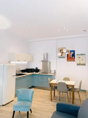 Cuisine ou kitchenette dans l'établissement Au cœur du vieil Antibes