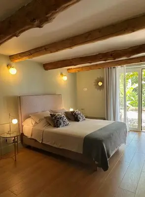 Un ou plusieurs lits dans un hébergement de l'établissement Domaine des Encourdoules