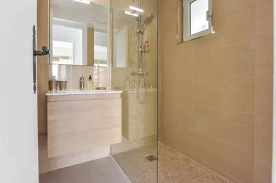 Salle de bains dans l'établissement Cannes Palm Beach district 2 min to the beaches
