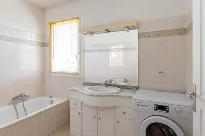 Salle de bains dans l'établissement Maison La Fontonne - Welkeys