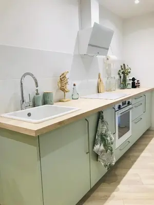Cuisine ou kitchenette dans l'établissement Cocon douillet face à la mer de Cagnes sur mer