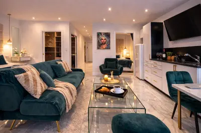 Coin salon dans l'établissement Luxury Maubourg - Vue mer - Croisette 50m plage - Clim - terrasse