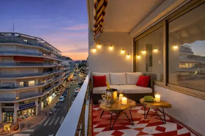Coin salon dans l'établissement Luxury Maubourg - Vue mer - Croisette 50m plage - Clim - terrasse