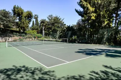 Tennis ou squash au sein de l'appartement ou à proximité