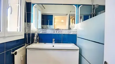 Salle de bains dans l'établissement Appartement proche Croisette & Carlton By Palmazur