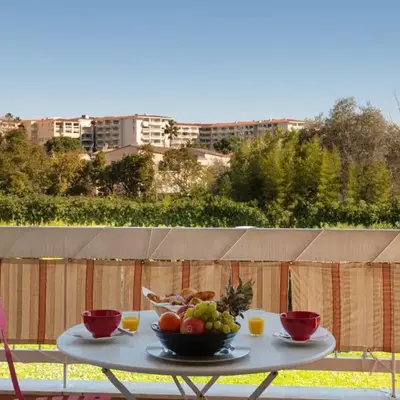 Les Jasmins Apartment