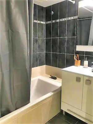 Salle de bains dans l'établissement Ref CAV - Palmes d'Or Properties