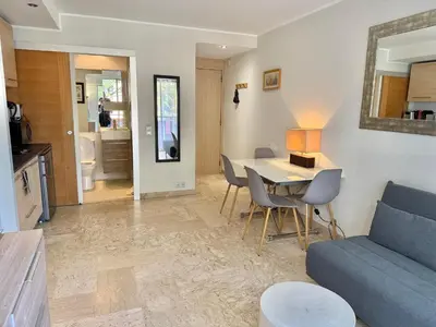 Cuisine ou kitchenette dans l'établissement Apartment 2 pièces Cannes Centre
