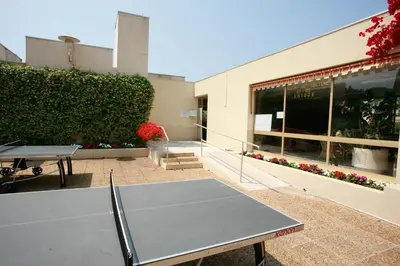 Tennis de table au sein de l'établissement Le Tamaris - Terrasse Vue sur Mer - Piscine, Tennis & Jardin ou à proximité