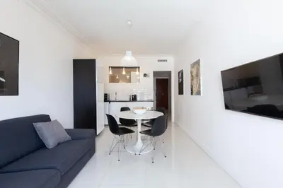 Cuisine ou kitchenette dans l'établissement Modern & cozy 150m from the Croisette