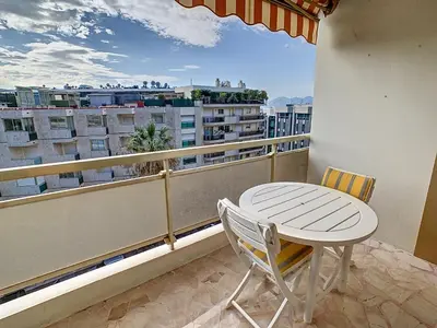 Balcon ou terrasse dans l'établissement Studio luxueux et spacieux avec terrasse