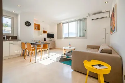 Coin salon dans l'établissement 2-Bedroom apartment in Grand Hotel