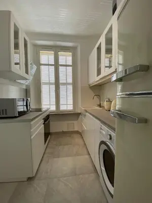 Cuisine ou kitchenette dans l'établissement Beautiful Apartment 2mn walking distance from La Croisette and The Beach