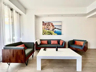Coin salon dans l'établissement C066-Luxurious apartment with sea view - Cannes