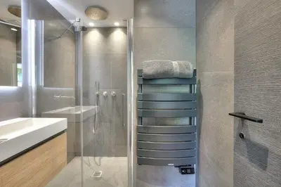 Salle de bains dans l'établissement Luxury flat with balcony - city center Cannes