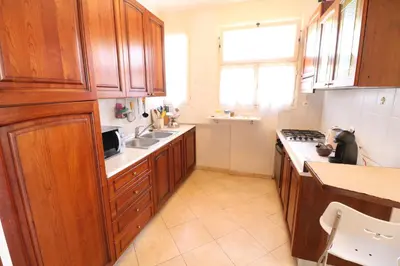 Cuisine ou kitchenette dans l'établissement 1 Bedroom Henri IV on the Croisette 240
