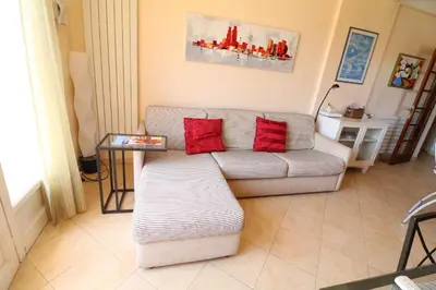 Coin salon dans l'établissement 1 Bedroom Henri IV on the Croisette 240