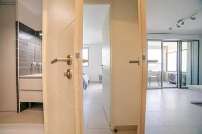 Salle de bains dans l'établissement Marina Bay