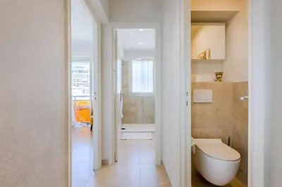 Salle de bains dans l'établissement Stylish 1-Bedroom Apartment Close to Beaches