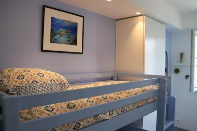 Un ou plusieurs lits dans un hébergement de l'établissement CROISETTE BEACH - Modern 2 Bdrs Best Location!