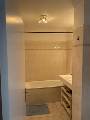 Salle de bains dans l'établissement PARC DE DIANE