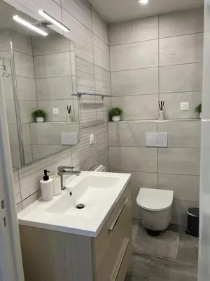 Salle de bains dans l'établissement Les Océanides Resort
