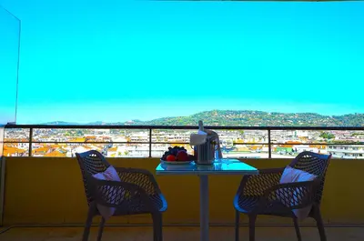 Balcon ou terrasse dans l'établissement Studio Cannes Grand Hôtel Ibis avec Terrasse
