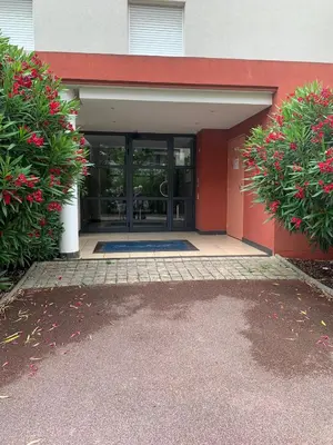 Façade ou entrée de l'établissement Bord de mer Juan les Pins