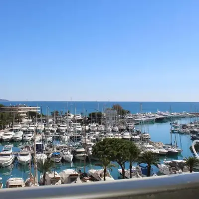 Appartement 3P avec terrasse et parking