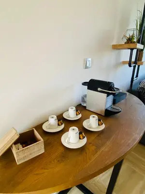 Plateau bouilloire dans l'établissement Appartement côte d’Azur Plage - piscine - tennis