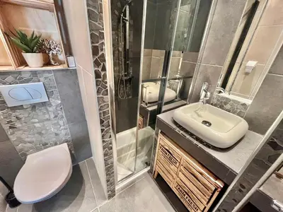 Salle de bains dans l'établissement Jolies Lavandes, by Welcome to Cannes