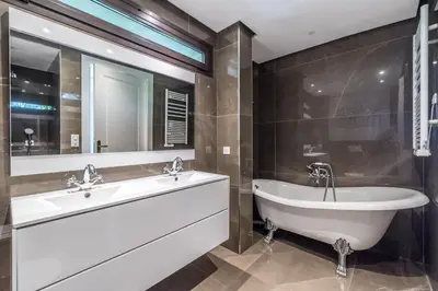 Salle de bains dans l'établissement ADRIANA by Terry's Homes WATERFRONT SEAVIEW BEACH