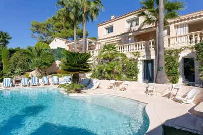 Piscine de l'établissement Juan Les Pins Near Cannes Beaches 18-20 Guests ou située à proximité