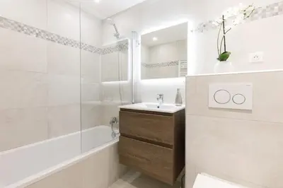 Salle de bains dans l'établissement On La Croisette deluxe 2 bedrooms 2 baths