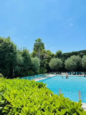 Piscine de l'établissement Floriana ou située à proximité