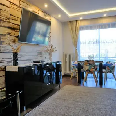 Charming AC 2-bedroom apartment Antibes city center family