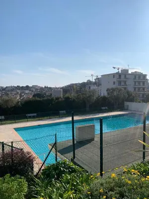 Piscine de l'établissement Le Chambord Stylish 2-bedroom apartment with breathtaking view in Antibes! ou située à proximité