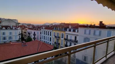 Lever ou coucher de soleil vu de l'appartement ou à proximité