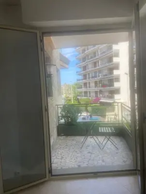 Balcon ou terrasse dans l'établissement palm Beach studio vue port Canto