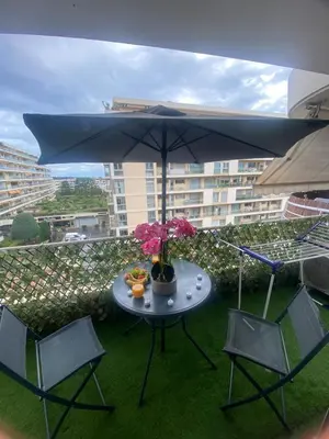 Balcon ou terrasse dans l'établissement Appart 1 pièce pointe de la Croisette à cannes