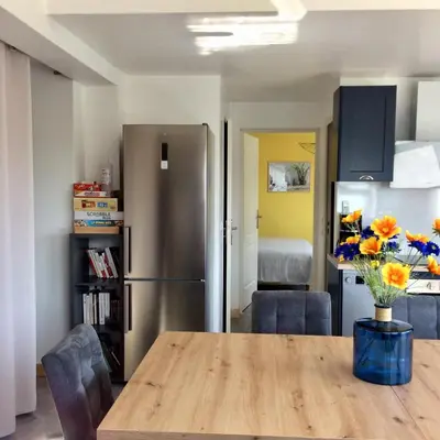 Cuisine ou kitchenette dans l'établissement bienvenue chez Alain et Marie