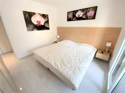 Plan de l'établissement 2 pièces terrasse piscine Cannes Californie