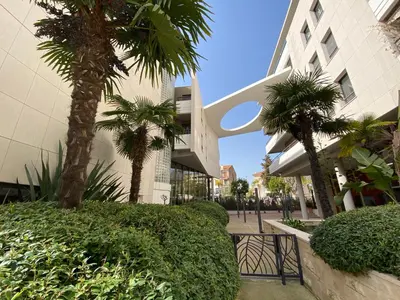 Plan de l'établissement 2 pièces terrasse piscine Cannes Californie