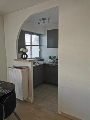 Cuisine ou kitchenette dans l'établissement Grand studio de 33m² à 300m des plages