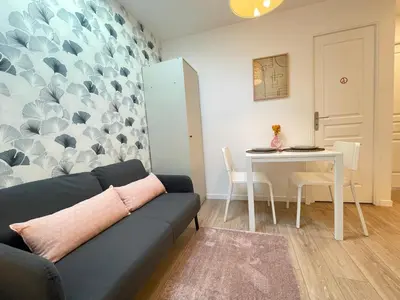 Coin salon dans l'établissement Nice Renting - FERSEN - 2 Rooms Vieil Antibes - AC - Safranier - Big Terrace