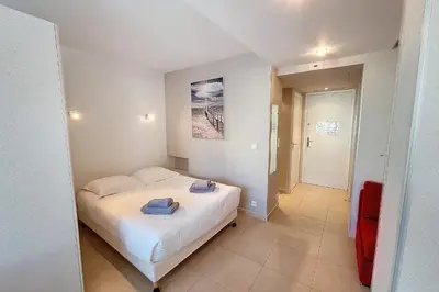 Un ou plusieurs lits dans un hébergement de l'établissement HENRI CAMILLE REAL ESTATE - Rouaze 2 -Studio à 50m center
