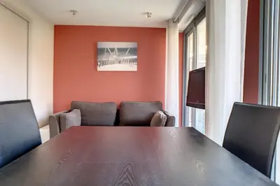 Coin salon dans l'établissement HENRI CAMILLE REAL ESTATE - Rouaze 2 -Studio à 50m center