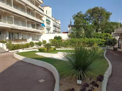 Jardin de l'établissement Flat in Juan