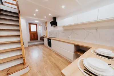 Plan de l'établissement Perfect family-oriented and recently renovated townhouse in the old Antibes