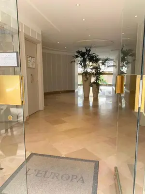 Hall ou réception de l'établissement Charmant studio juan les pins: 30 mètres de la mer